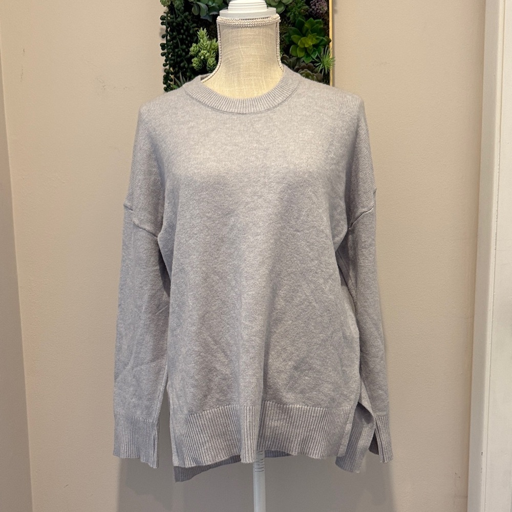 NWT Tahari Sweater